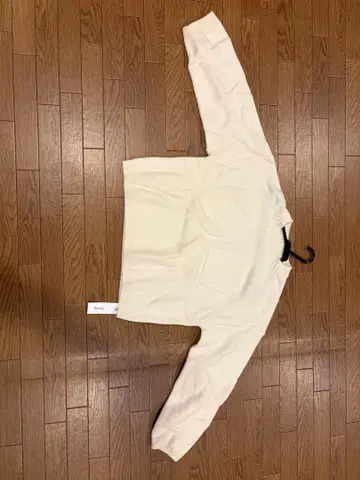 트리니티 아이보리 크루넥 니트 루즈핏 숏 기장 미사용