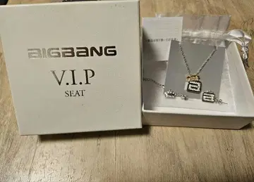 BIGBANG V.I.P SEAT 액세서리 목걸이 귀걸이 박스 포함