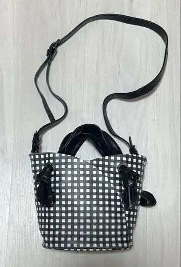 레페토 천연 가죽 깅엄 체크 숄더백 핸드백 73,700엔