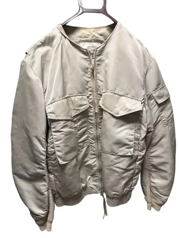 JANE SMITH MA-1 자켓 아이보리