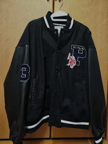 U.S. POLO ASSN. 사가 자수 패치 바시티 자켓