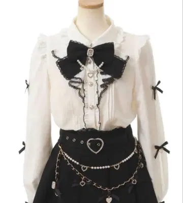 LIZLISA 레이스 슬래시 슬리브 블라우스