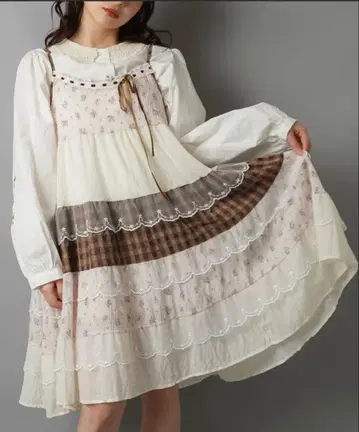 SPINNS 모리걸 이소재의 두근거림을 꽉 빈티지풍 캐미 원피스