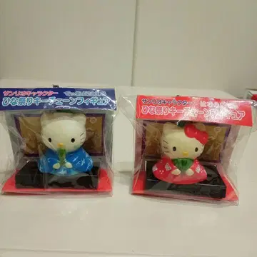 헬로키티 히나마쓰리 키체인 피규어 2체 세트