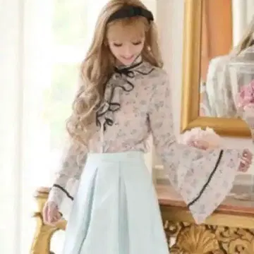 EmiriaWiz 에밀리아 블라우스 꽃무늬 플레어