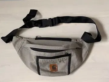 Carhartt 바디백