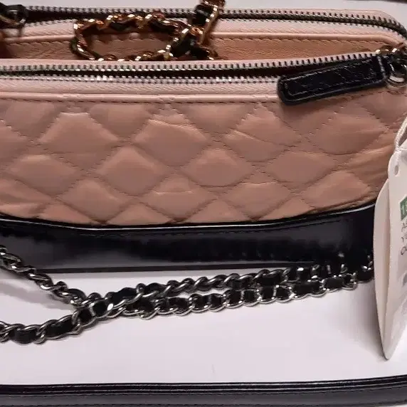 샤넬 Chanel Chain Clutch Bag 가브리엘 드 클러치 백 사진 2