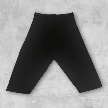 132.5 ISSEYMIYAKE 사루엘 팬츠