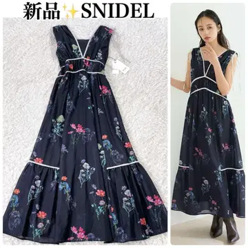 새상품 SNIDEL 스나이델 플라워 드로스트 틸 디테일 원피스