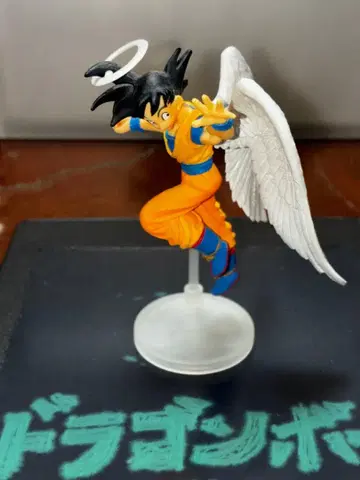 손오공 피규어 명장면 토리야마 아키라 선생님 천사 링 날개