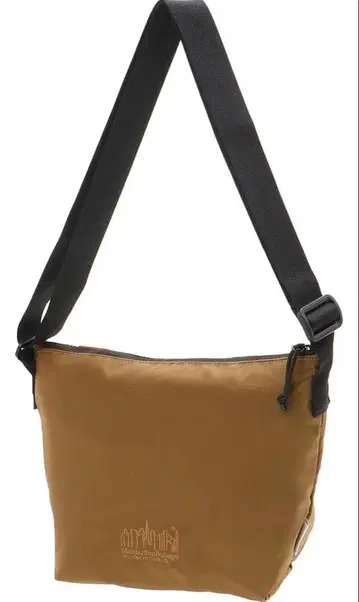 새상품, 택 포함 맨해튼 포티지 메신저 백 브라운