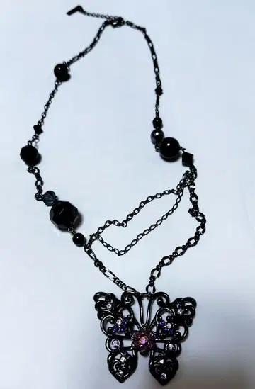안나수이 나비 목걸이 블랙 고딕 스타일