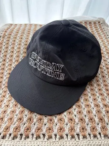 지우논 캡 블랙