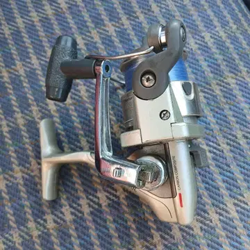 SHIMANO HOLIDAY SPIN XT 210 스피닝 릴 낚싯대 포함