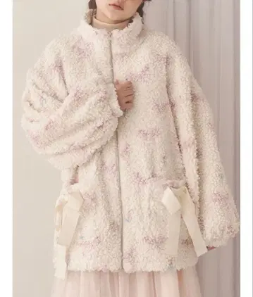 메리제니 Fluffy Tulip Boa Blouson 새상품급