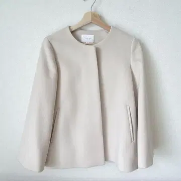 뷰티앤유스 유나이티드 애로우즈 노카라 코트 M