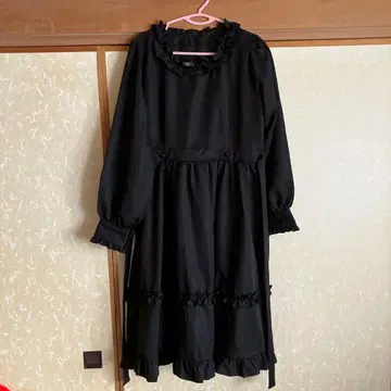 시마무라 호시나 사쿠라코 버슬 원피스 L 블랙 실물 사진 있음