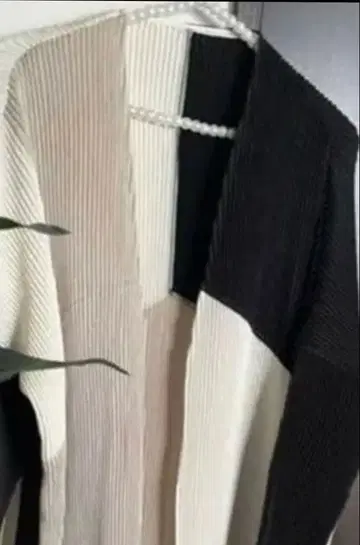 스페치오 롱 가디건 블랙 화이트 베이지