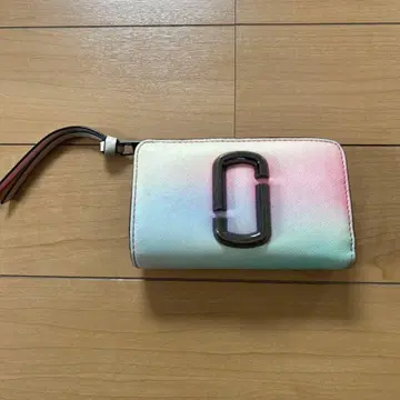 이단 접이식 지갑 마크제이콥스 Marc Jacobs 레인보우 그라데이션