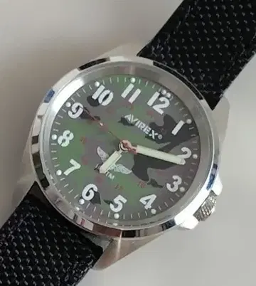 [정크제품] AVIREX 카모 패턴 손목시계 (배터리 방전)