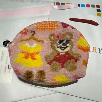 메루카리 최저가! 완판템 페이러 니나즈 클로젯 쉘형 파우치