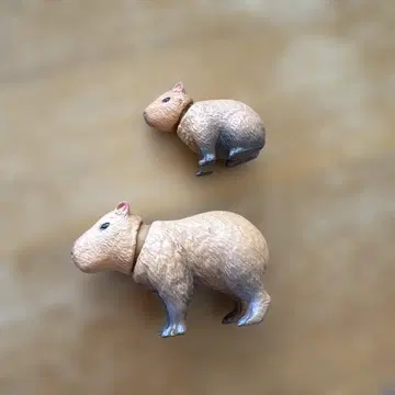 타카라토미 카피바라 피규어 2체 세트