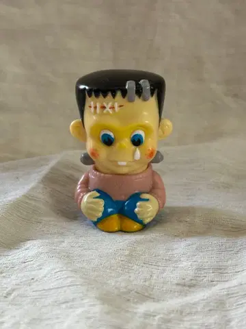 MEDICOMTOY Lil' Sad Franky VAG 시리즈