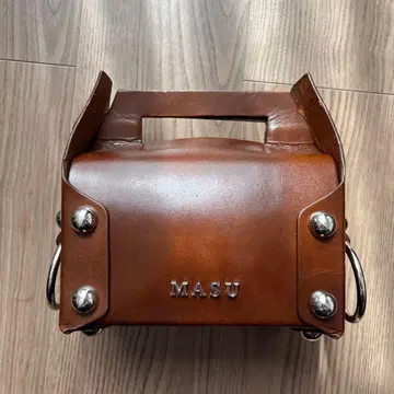 MASU 24AW 레더 케이크 미니 백