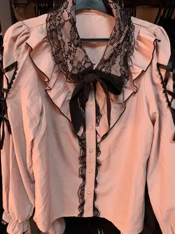 노에미 블라우스