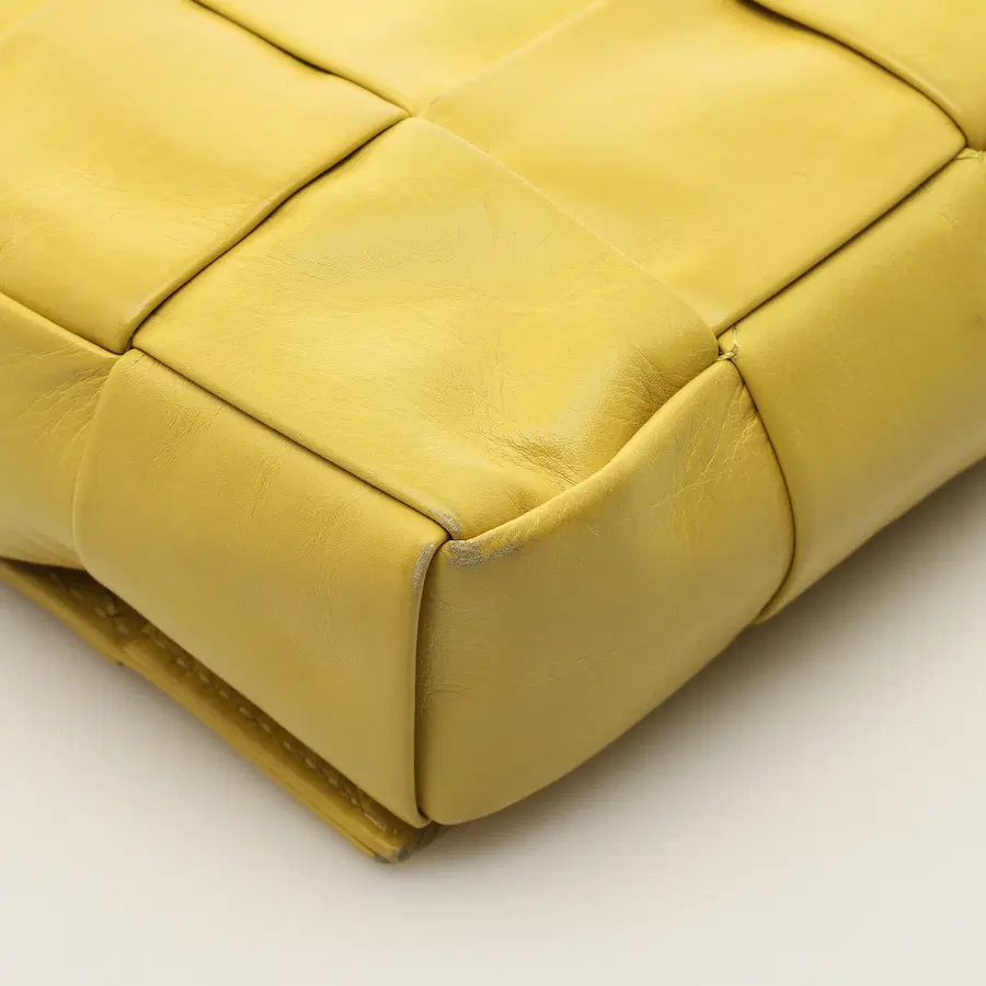 宝缇嘉（Bottega Veneta）Stretch Cassette包
