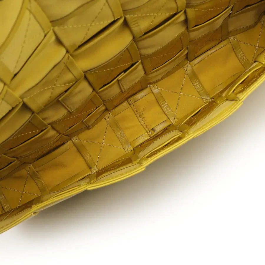 宝缇嘉（Bottega Veneta）Stretch Cassette包