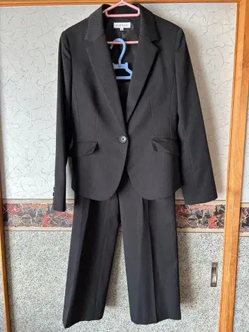 여성 팬츠 수트 취업 정장