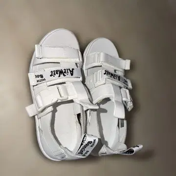 Dr. Martens 화이트 샌들 벨크로