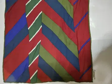 GIORGIO ARMANI 지그재그 패턴 롱 스카프