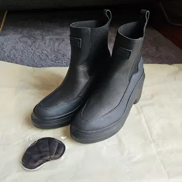 HUNTER 블랙 숏 통굽 레인부츠