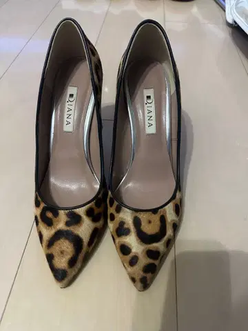 DIANA 레오파드 무늬 하이힐 24cm