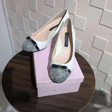 DIANA TALANTON 펌프스