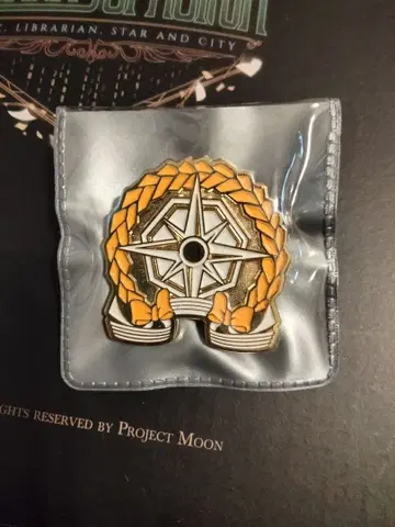 림버스 컴퍼니 핀 배지 이슈메르