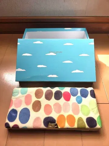 츠모리치사토 컬러풀 도트 무늬 장지갑
