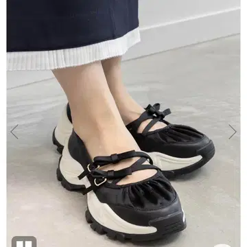 RANDA 2WAY 리본 크로스 벨트 스니커즈 블랙