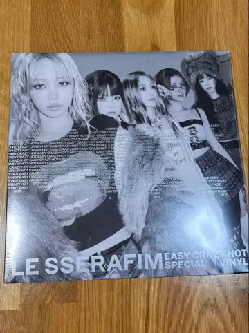 LE SSERAFIM 르세라핌 Easy-crazy-hot Vinyl