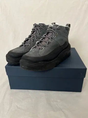 nonnative HIKER TRAINER MID COW NUBUCK