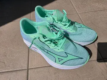 미즈노 웨이브 리벨리온 플래시 2 27.5