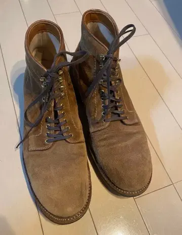 Alden의 레이스업 부츠