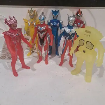 울트라맨 클리어 피규어 일괄