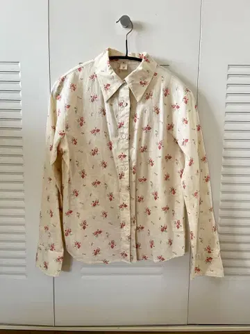 Spic and span 스픽 앤 스팬 셔츠