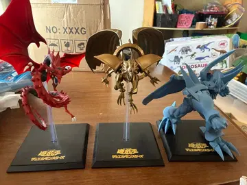 유희왕 삼환신 피규어 세트 오시리스의 천공룡 라의 익신룡 오벨리스크