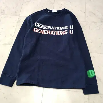 GUESS 게스 빅 프린트 맨투맨 S