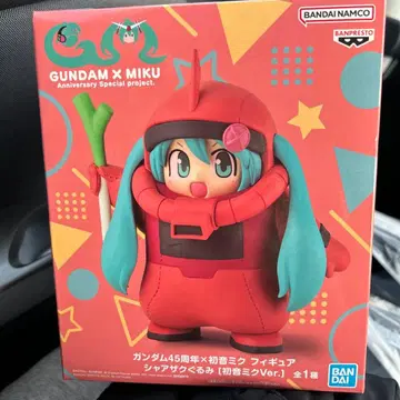 GUNDAM x 하츠네 미쿠 피규어