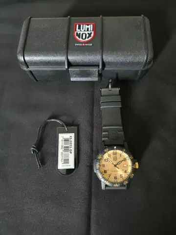 LUMINOX SEA TURTLE GIANT 0320 골드 x 블랙